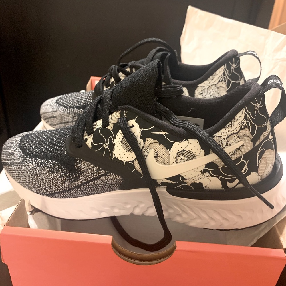 Womens Nike’s